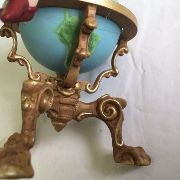 Hallmark LETTERA, GLOBUS & MRS. CLAUS Collectors Club 2001 Ornaments - Picture 2 of 4